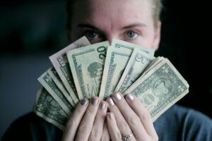 在Blogger上创建博客并每月赚取 1000 美元！